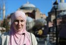 Si e pranoi Islamin një vajzë e re nga Britania, e inspiruar nga vizita e Stambollit!